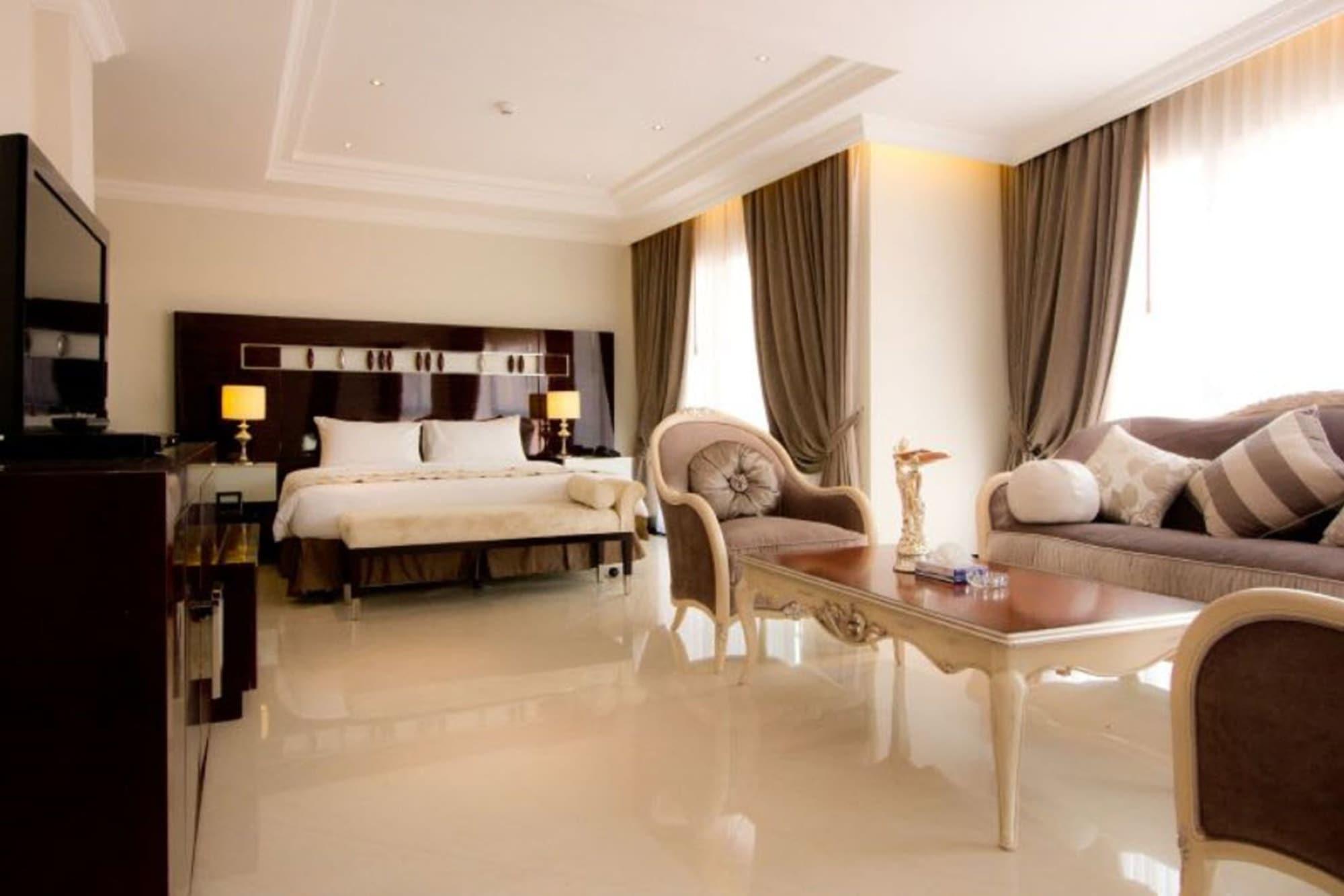 Hotel Lk Royal Wing Pattaya Exterior foto