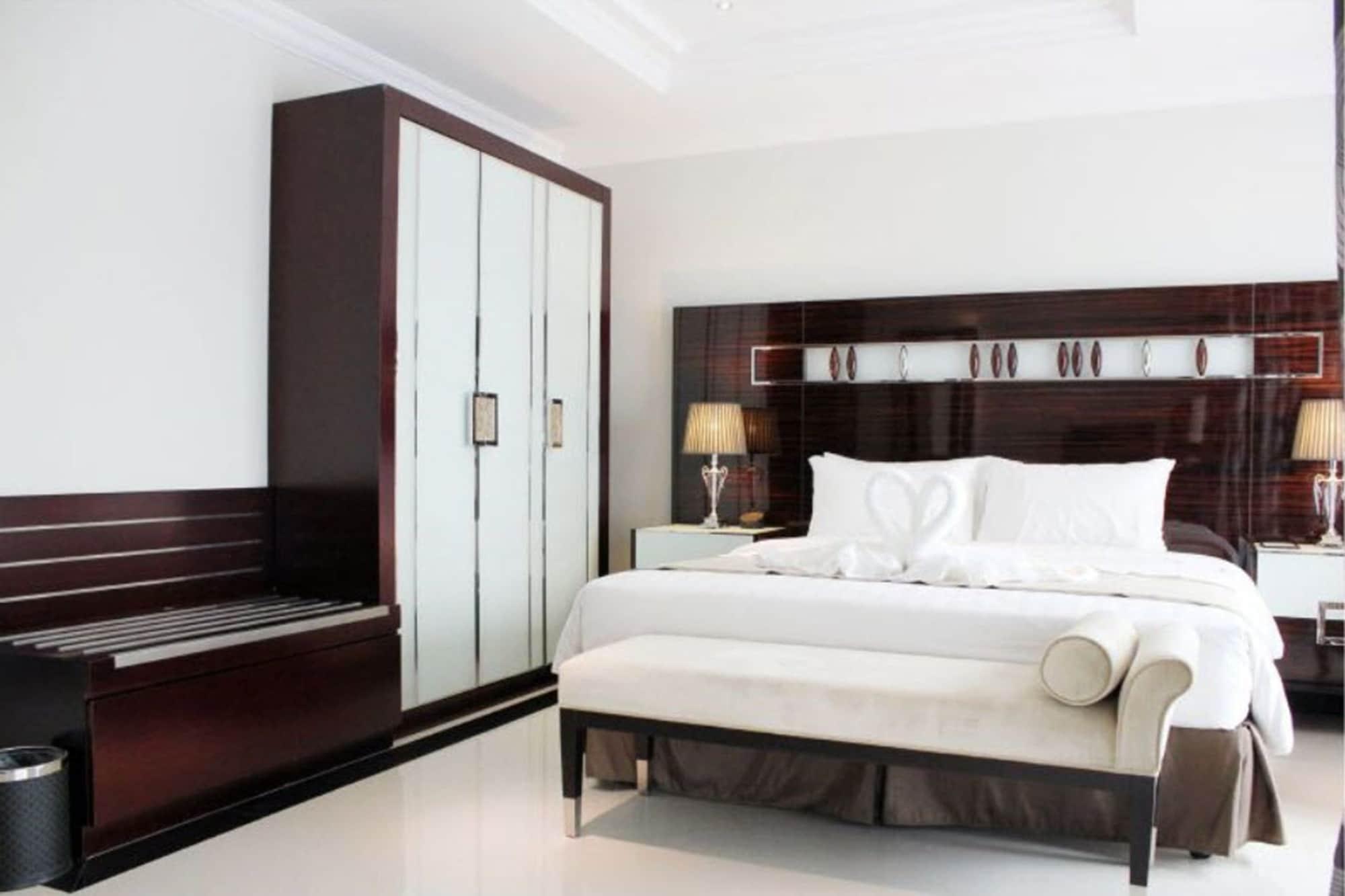 Hotel Lk Royal Wing Pattaya Exterior foto
