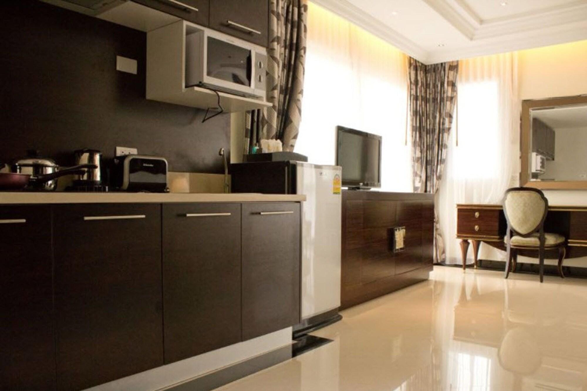 Hotel Lk Royal Wing Pattaya Exterior foto
