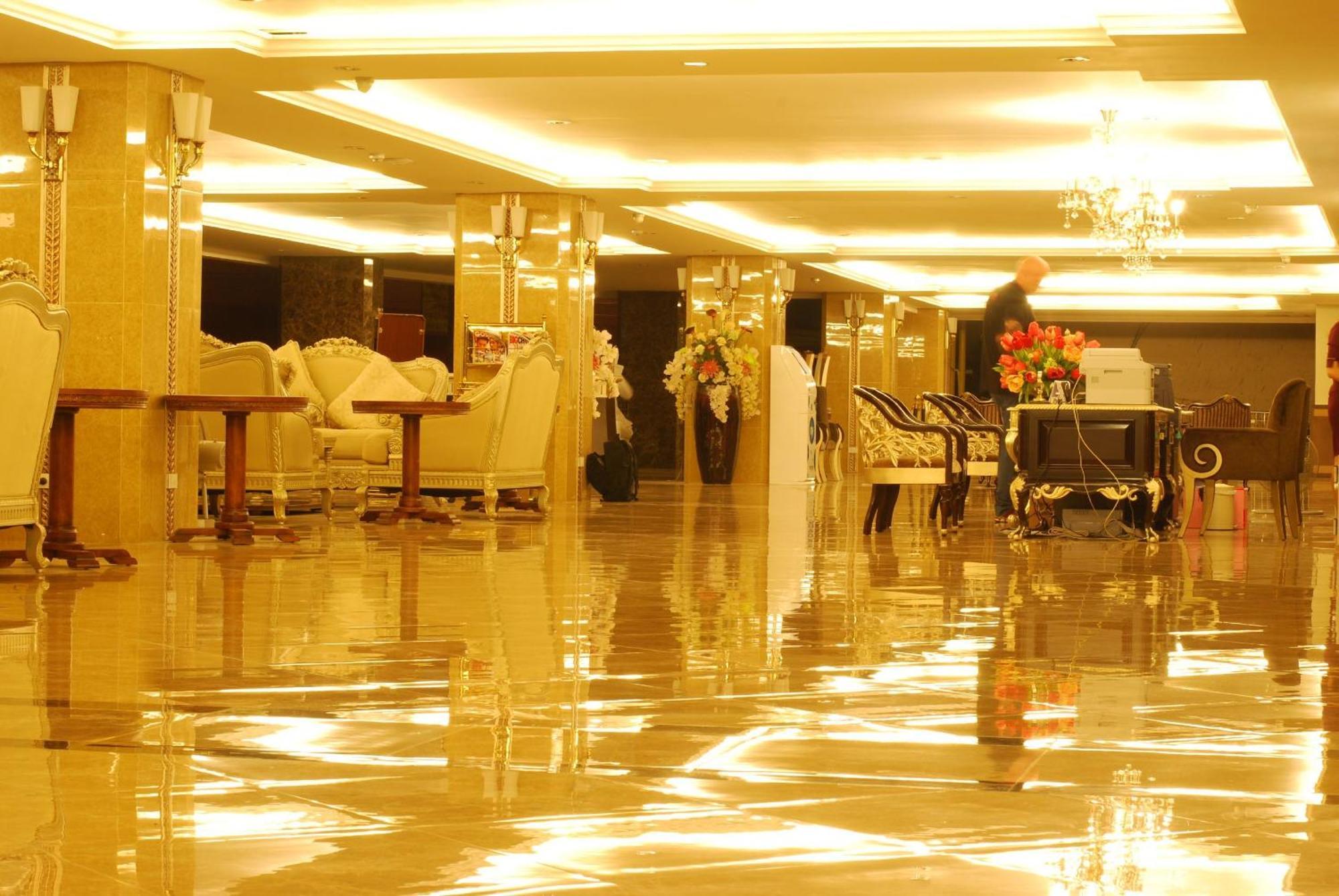 Hotel Lk Royal Wing Pattaya Exterior foto