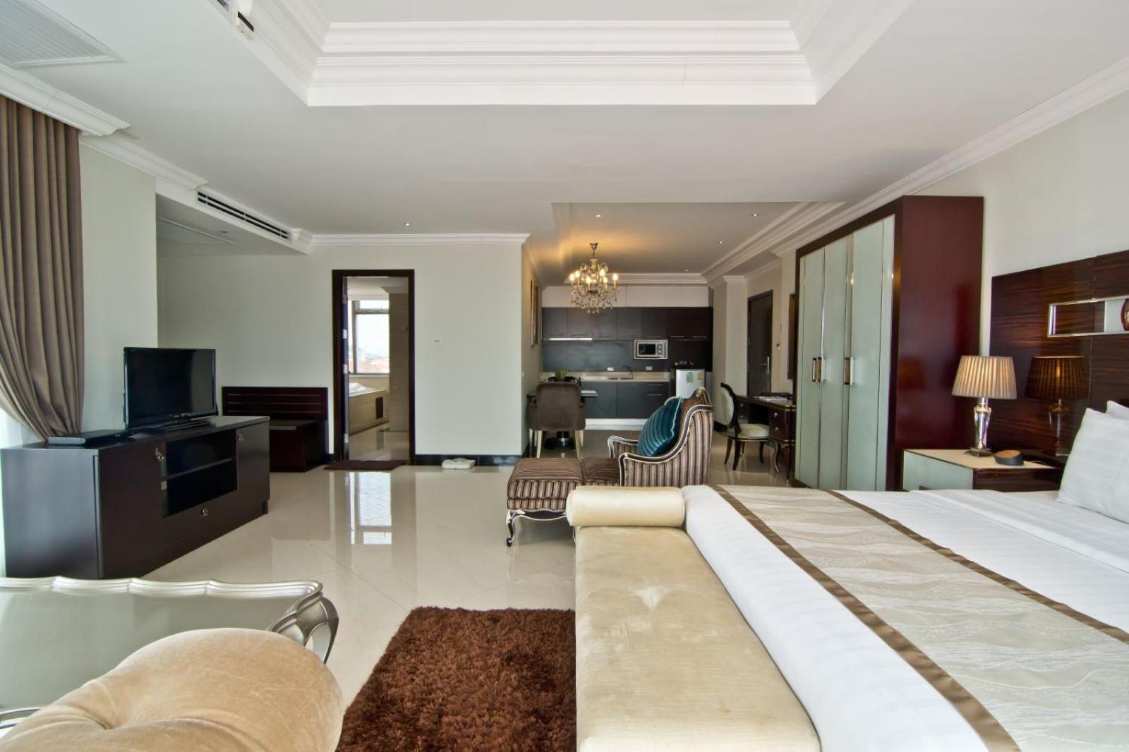Hotel Lk Royal Wing Pattaya Exterior foto
